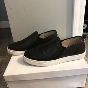 Steve Madden slip on sneaker